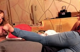 What Are You Doing - Foot Domination