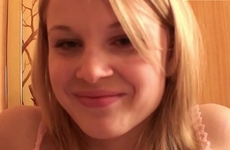 Hot Russian teen Samantha Moore confirms virginity