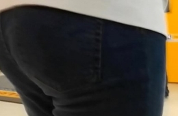 Teen ass in  grasping jeans hidden cam - GetMyCam.com